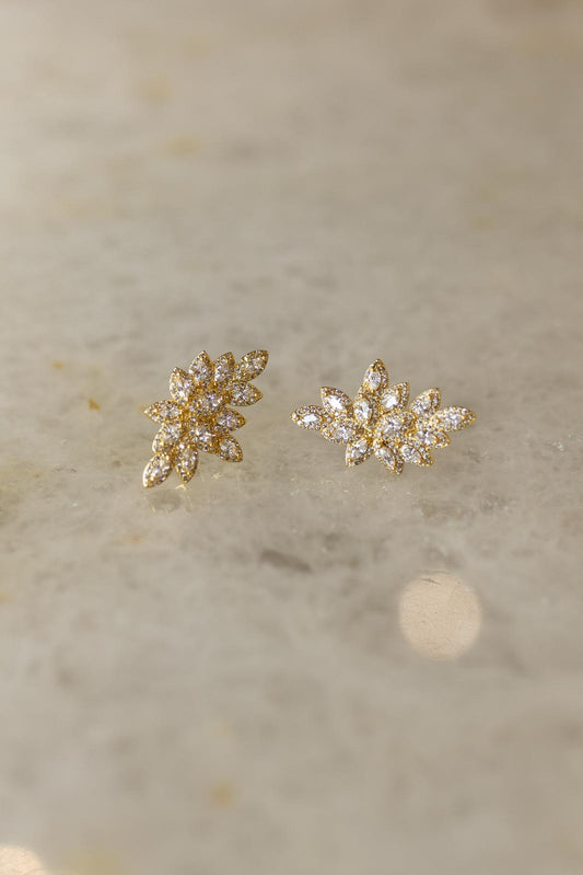 Brinco Ear Cuff Folhas Cravejadas Dourado