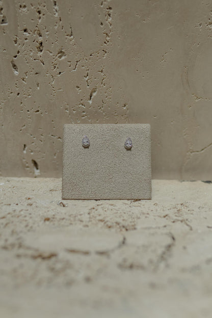 Brinco Mini Gota Cristal Borda Cravejada Ródio Branco