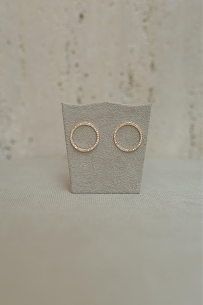 Brinco Círculo Frontal Cravejado Dourado