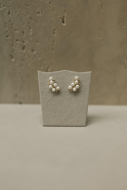 Brinco Ear Cuff Mini Pérolas e Zircônias Cristal Dourado