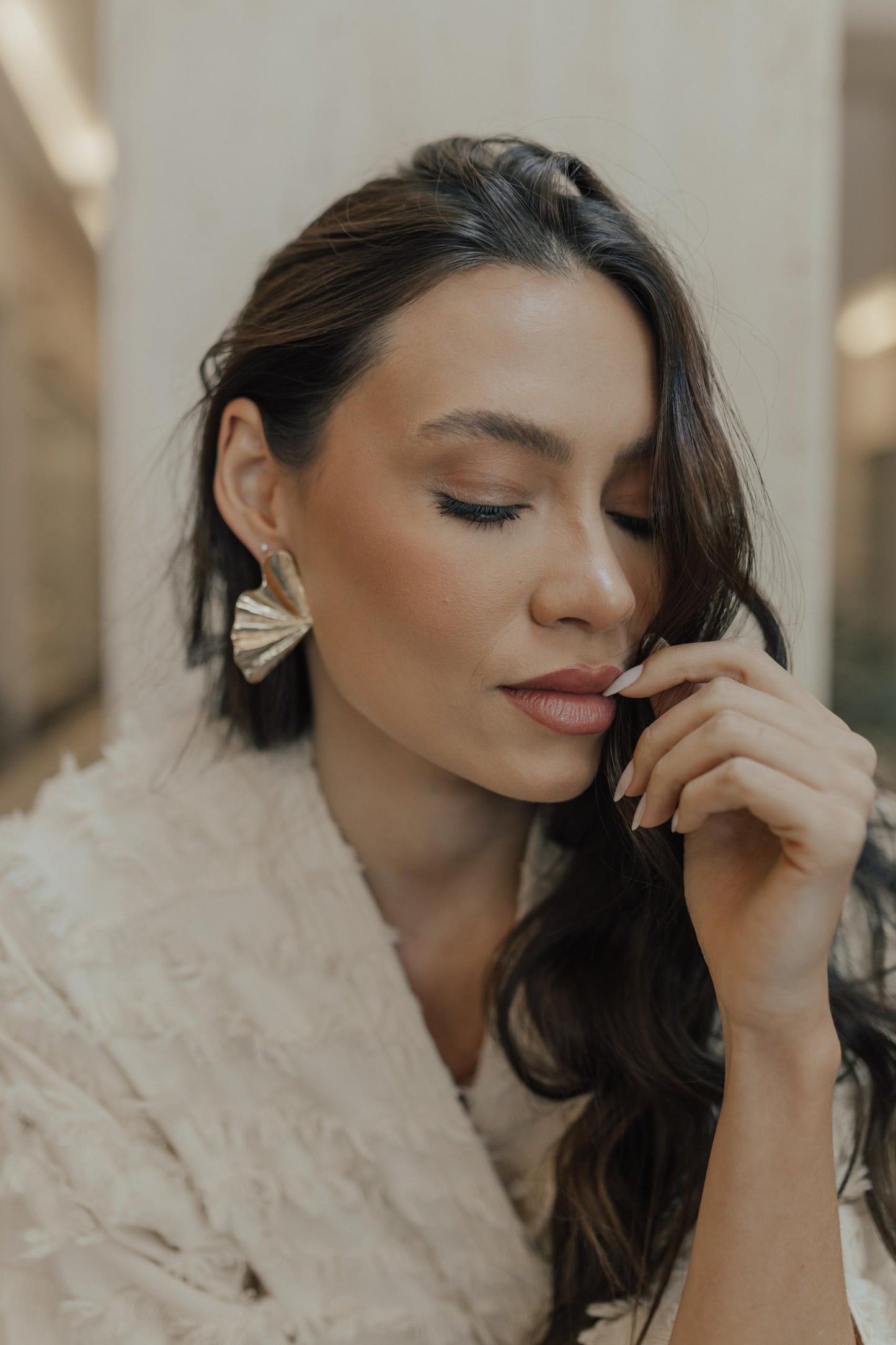 Brinco Maxi Textura Orgânico Dourado