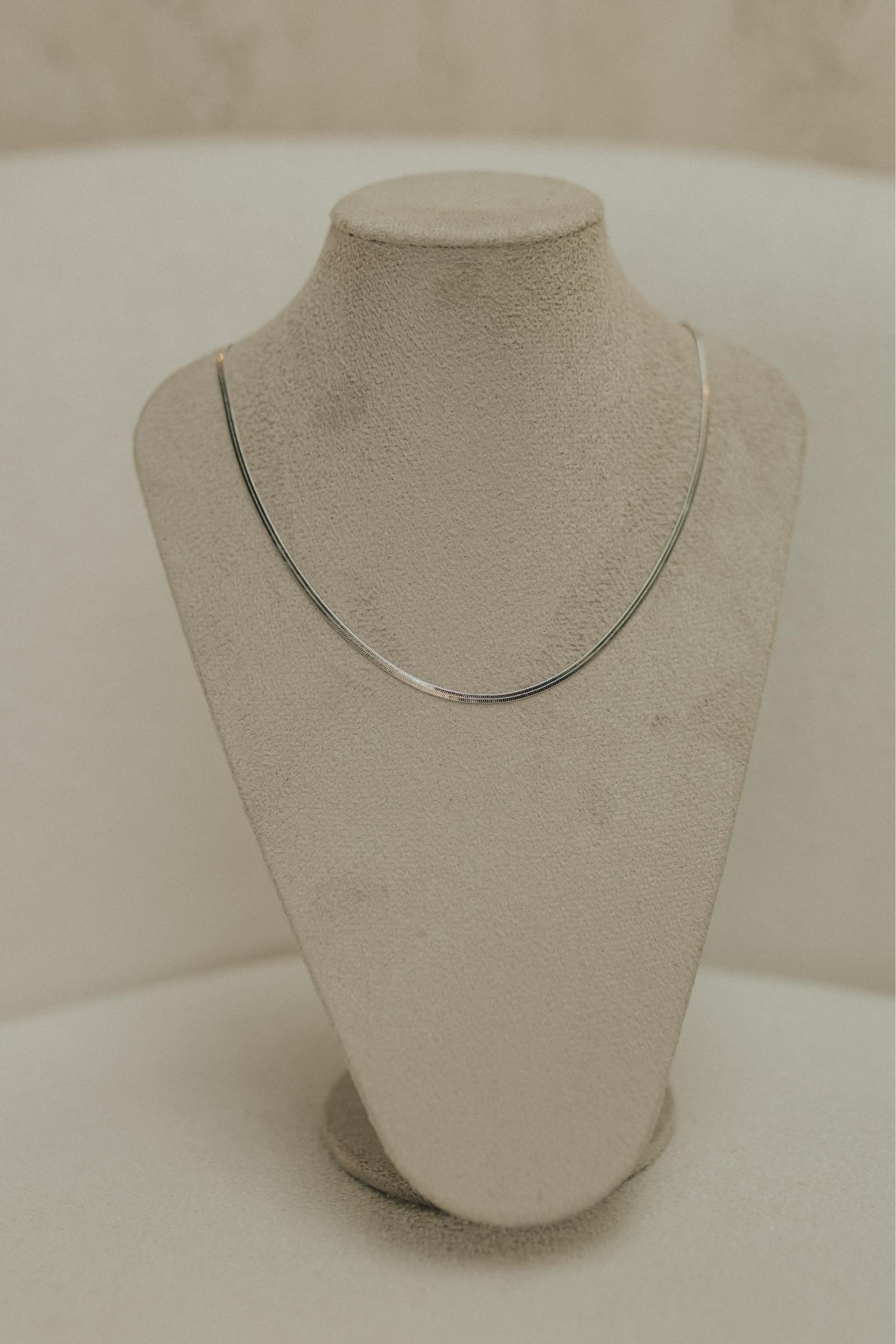 Colar Choker Fita 3mm Ródio Branco