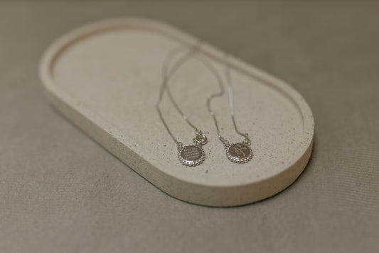 Colar Escapulário Infantil Santo Anjo Ródio Branco