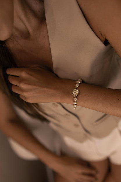 Pulseira São Bento Pérolas Dourado