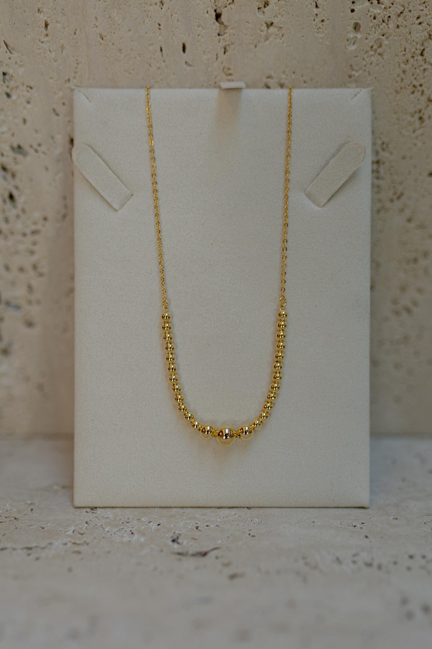 Colar de Bolas Dourado