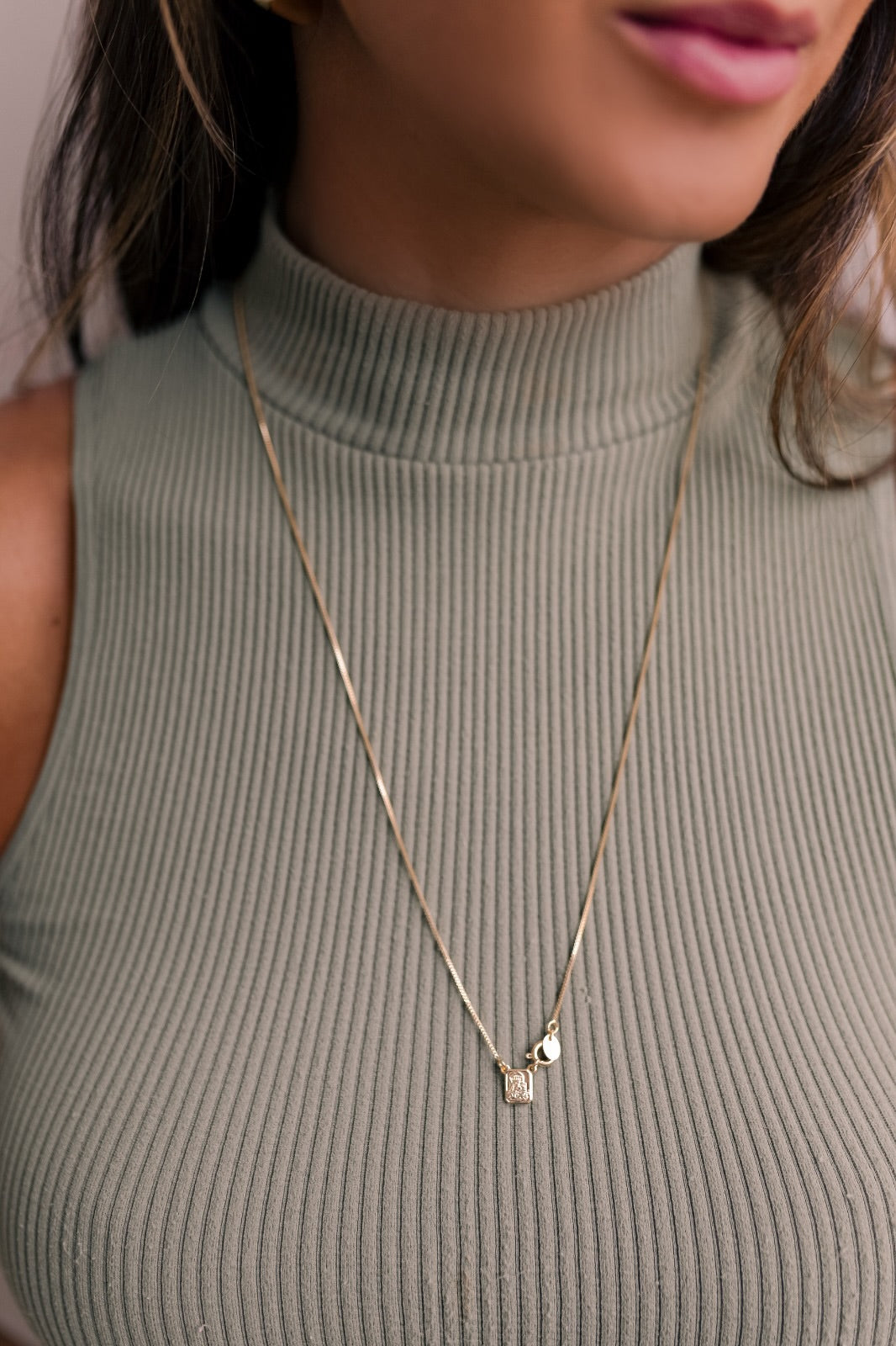 Colar Escapulário Dourado Clássico