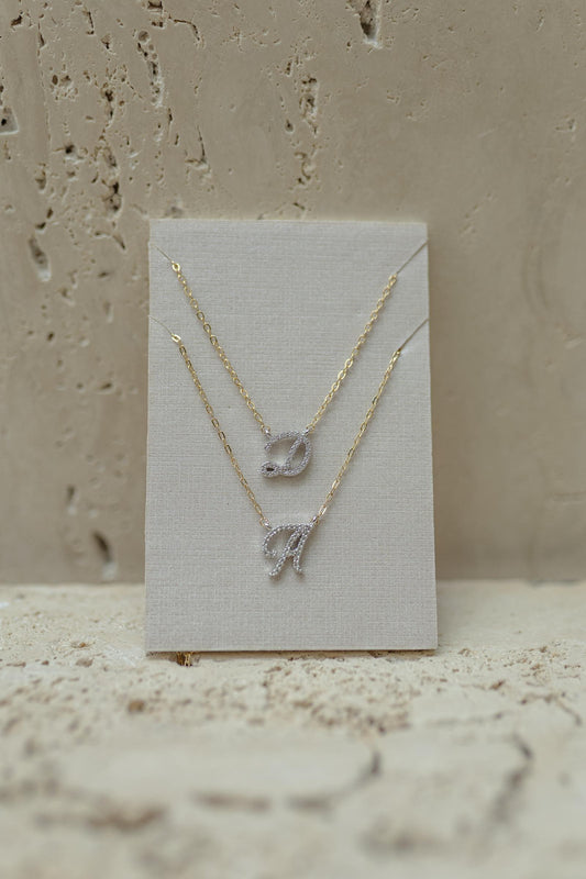 Colar Letra Mix de Banhos