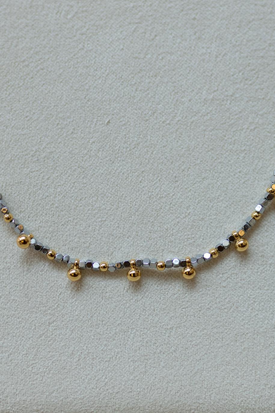 Colar Choker Hematita Esferas Dourado