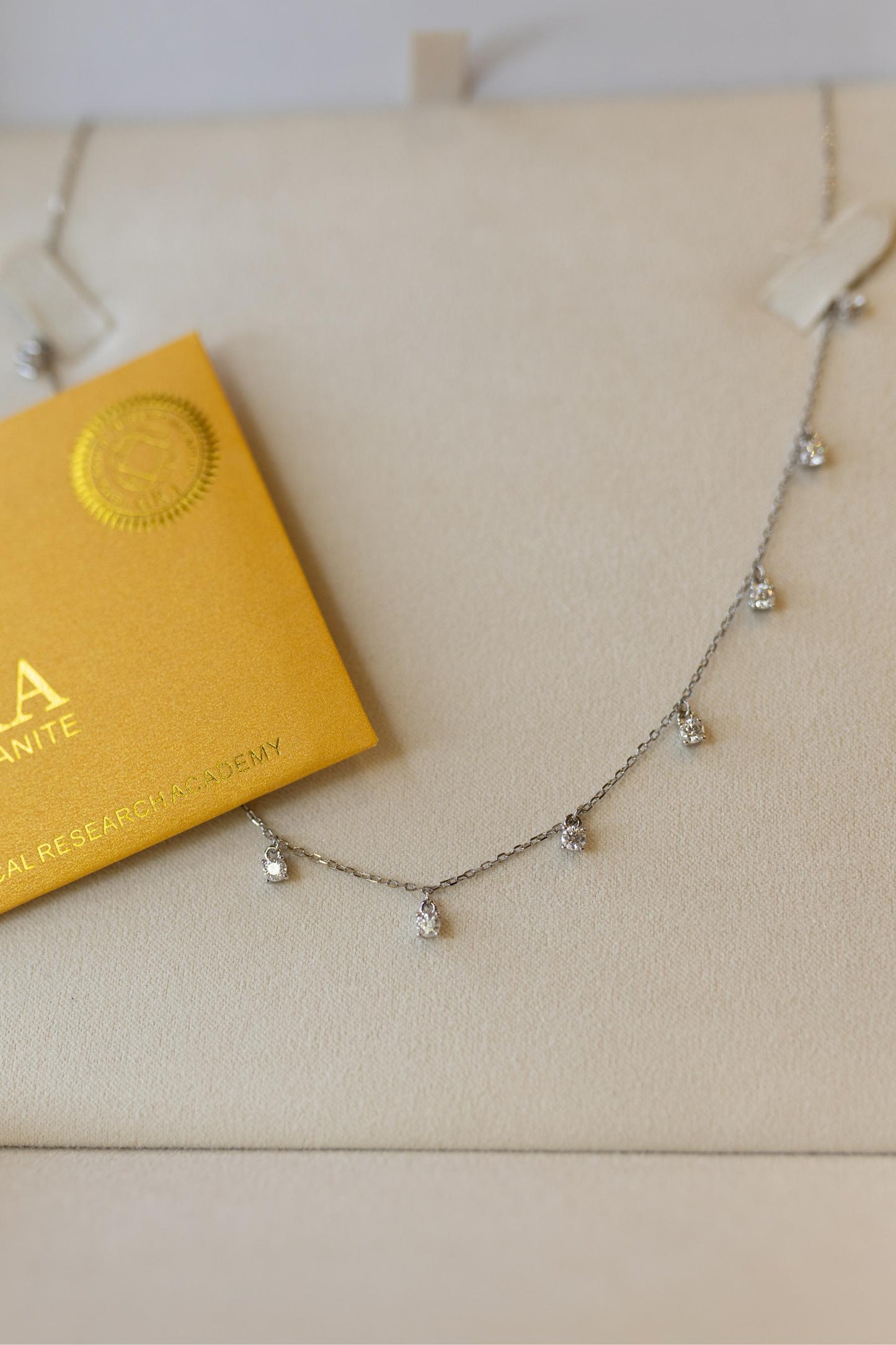 Colar Pontos de Luz Moissanite Prata 925 Ródio Branco