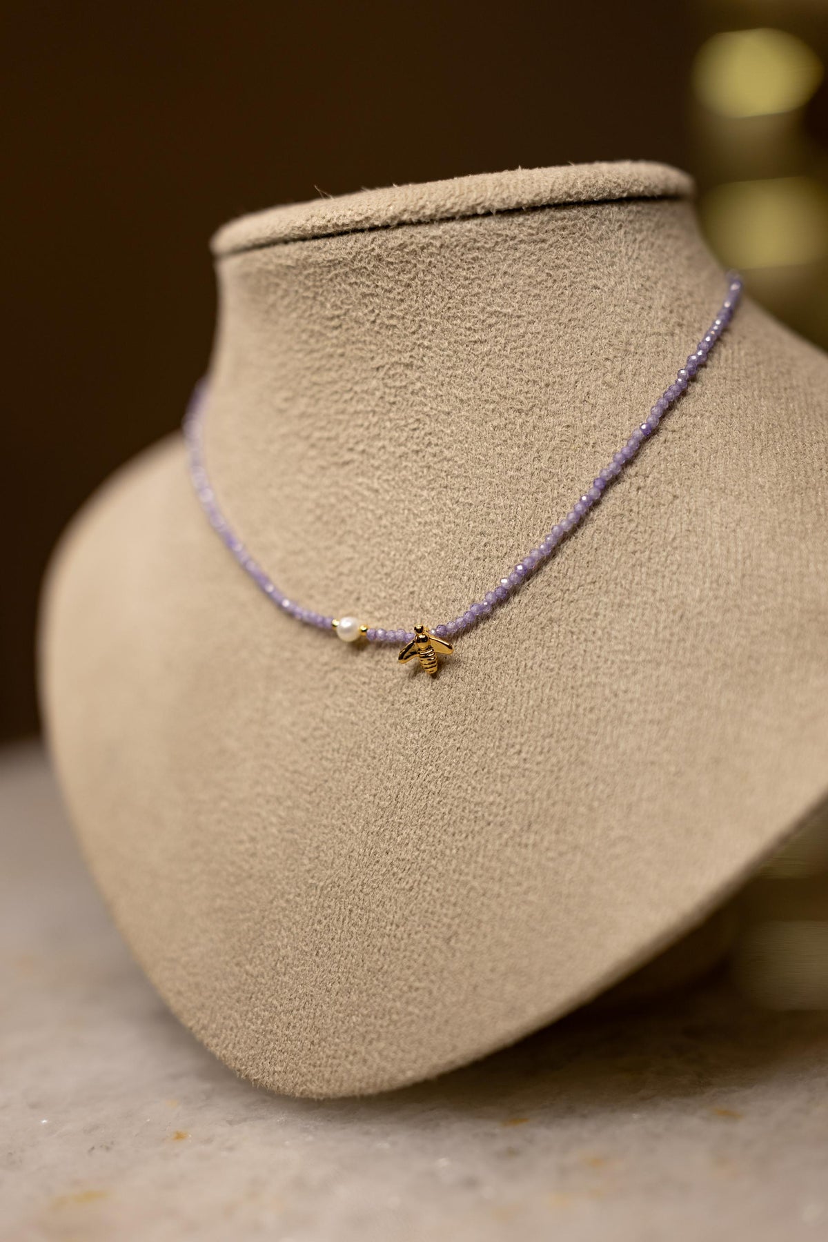 Colar Choker Zircônia Lilás Bee Dourado