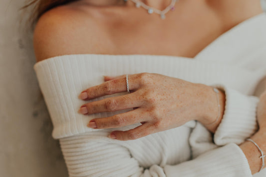 Anel Aparador de Aliança 2mm Moissanite Prata 925 Ródio Branco