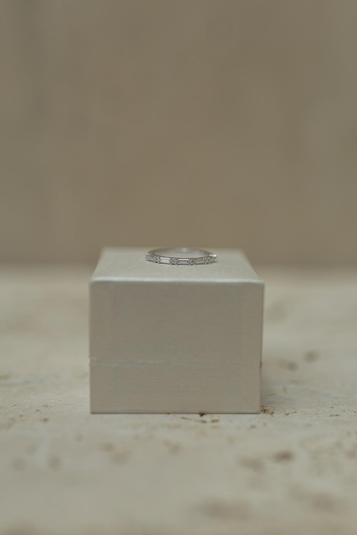 Anel Aparador Glam Moissanite Prata 925 Ródio Branco
