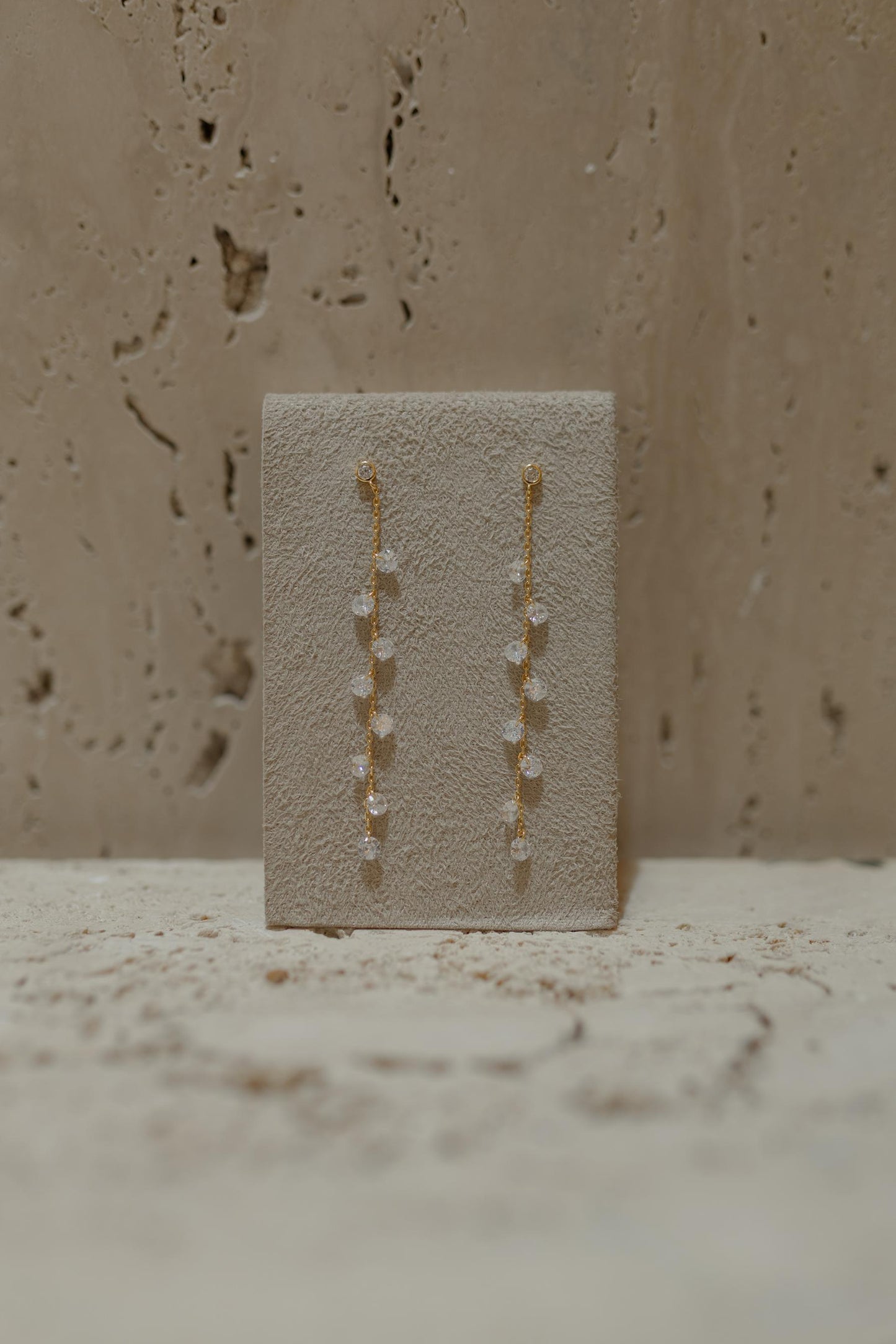 Brinco Prata 925 Pêndulo 9 Zircônias Cristal