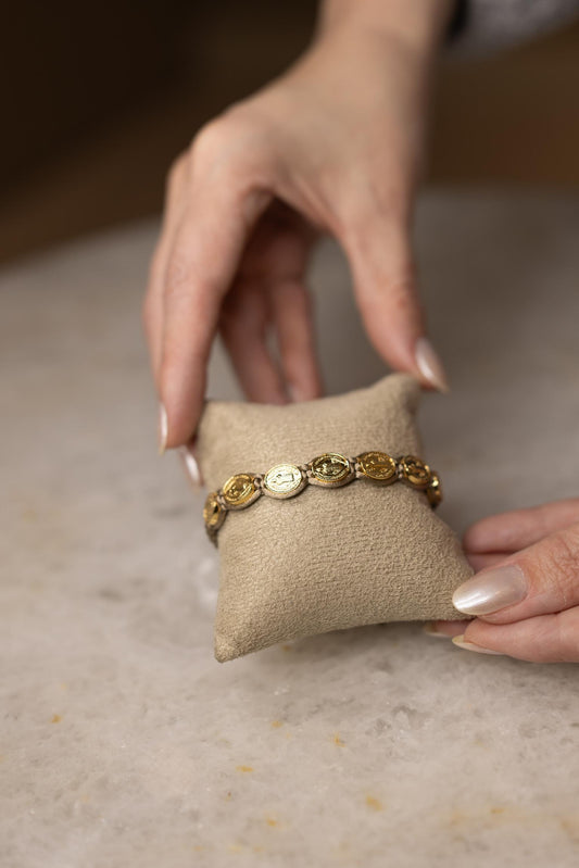 Pulseira São Bento Fio de Seda Gravatinha Dourado