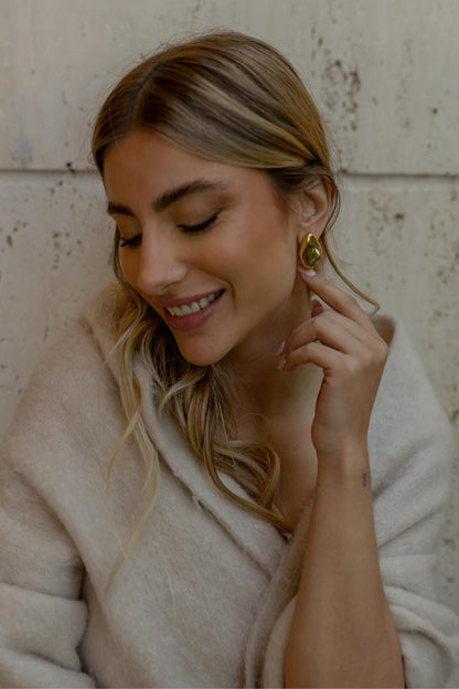 Brinco Orgânico Liso Dourado
