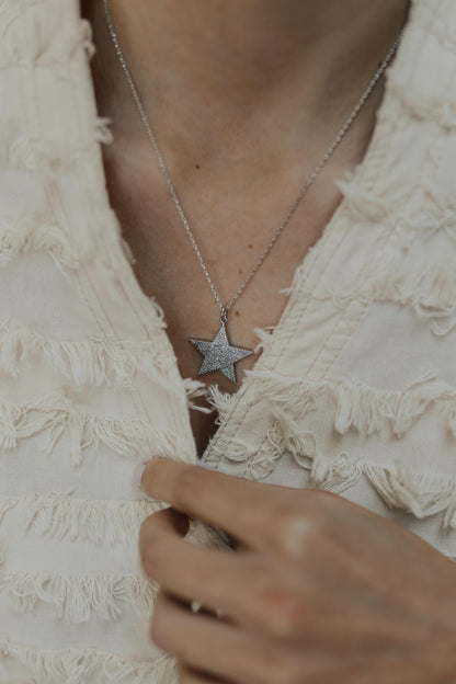 Colar Estrela Cravejado Ródio Branco