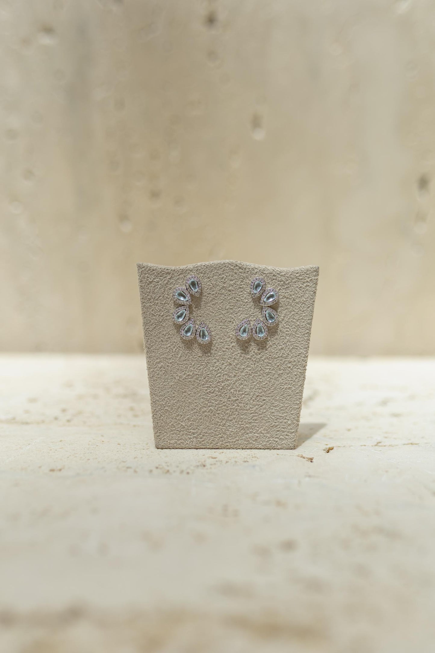 Brinco Ear Cuff Aquamarine Gotas Ródio Branco