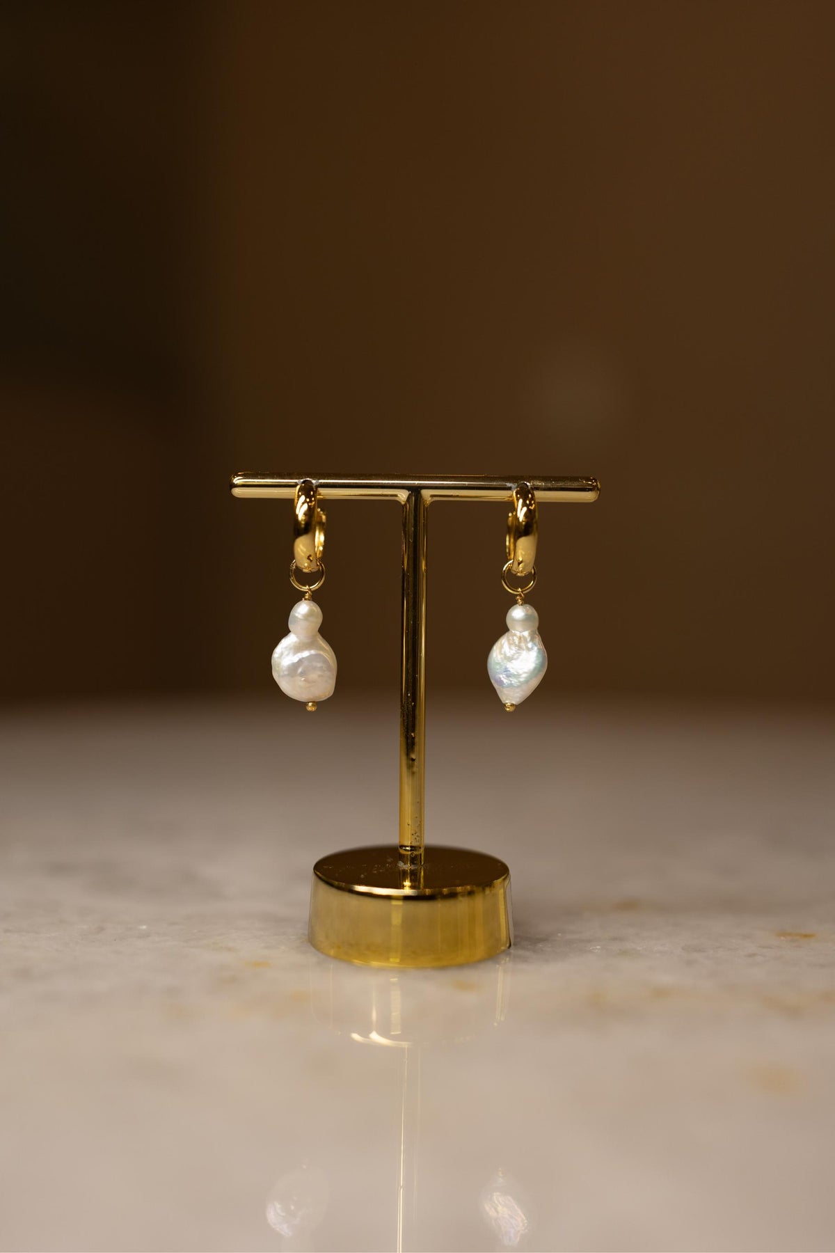 Brinco Argola Pingente Pérola Barroca Dourado