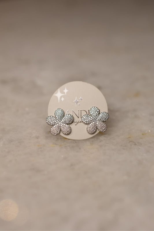 Brinco Flor Cravejada Ródio Branco
