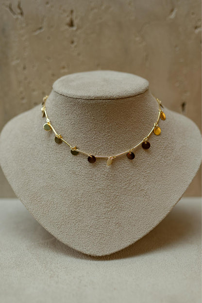 Colar Choker de Canutilhos com Medalhas Dourado