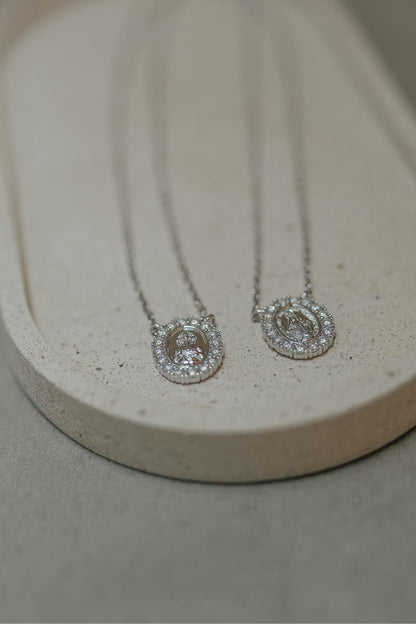 Colar Escapulário Oval Moissanite Prata 925
