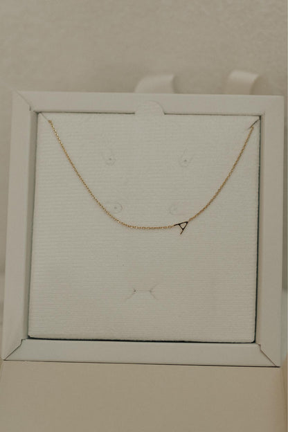 Choker Letra Dourado