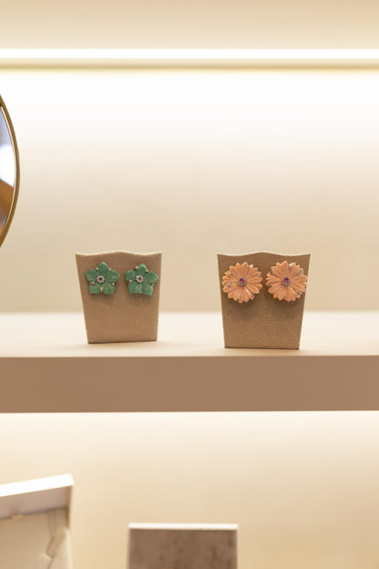 Brinco Flor Rosa Baquelite Prata 925 Ródio Branco