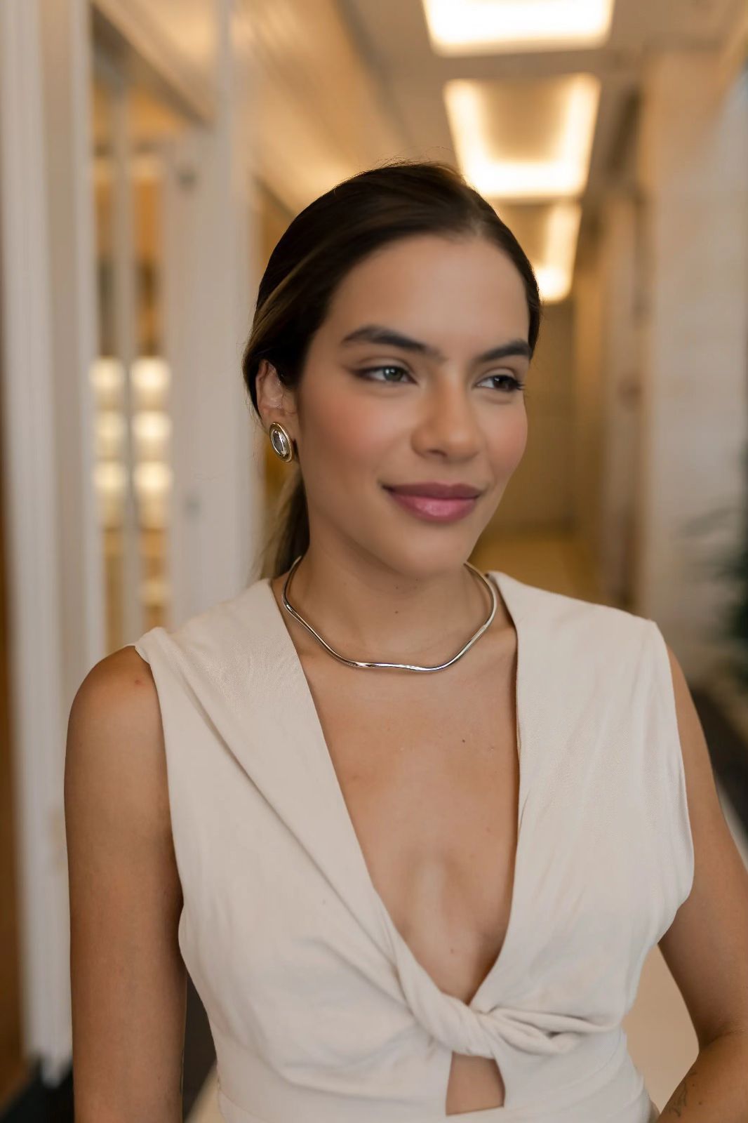 Colar Choker Aro Ondulado Ródio Branco