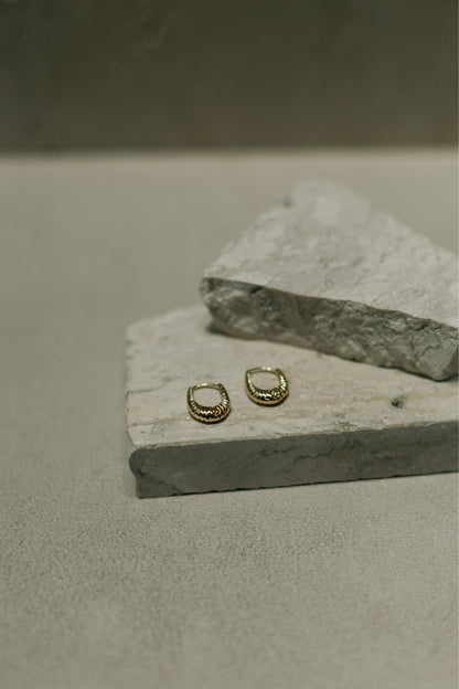 Brinco Argola Croissant Mini Dourado