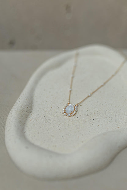 Colar Espírito Santo Madrepérola Pérola Água Doce Dourado