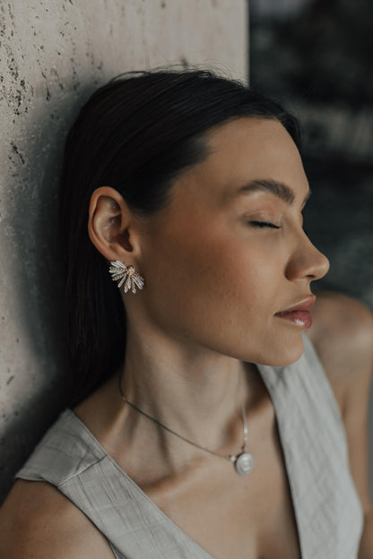 Brinco Ear Jacket Pérola Dourado