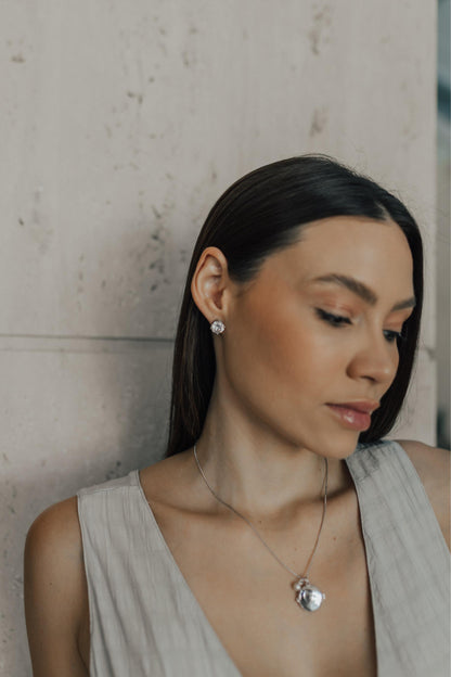 Brinco Redondo 10mm 4 Garras Cristal Ródio Branco