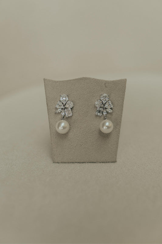 Brinco Geométrico Invisible Pérola Ródio Branco