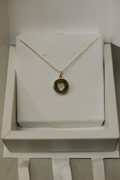 Colar Relicário com Coração Cravejado