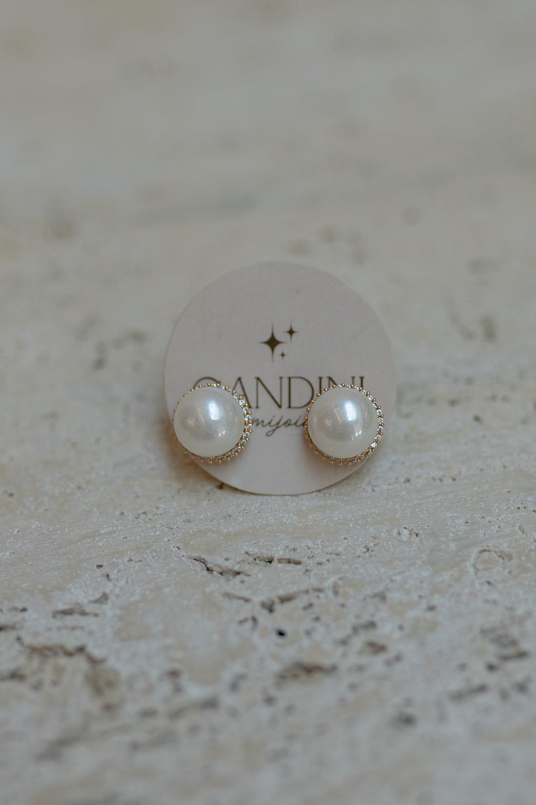 Brinco de Pérola Borda Cravejada Dourada