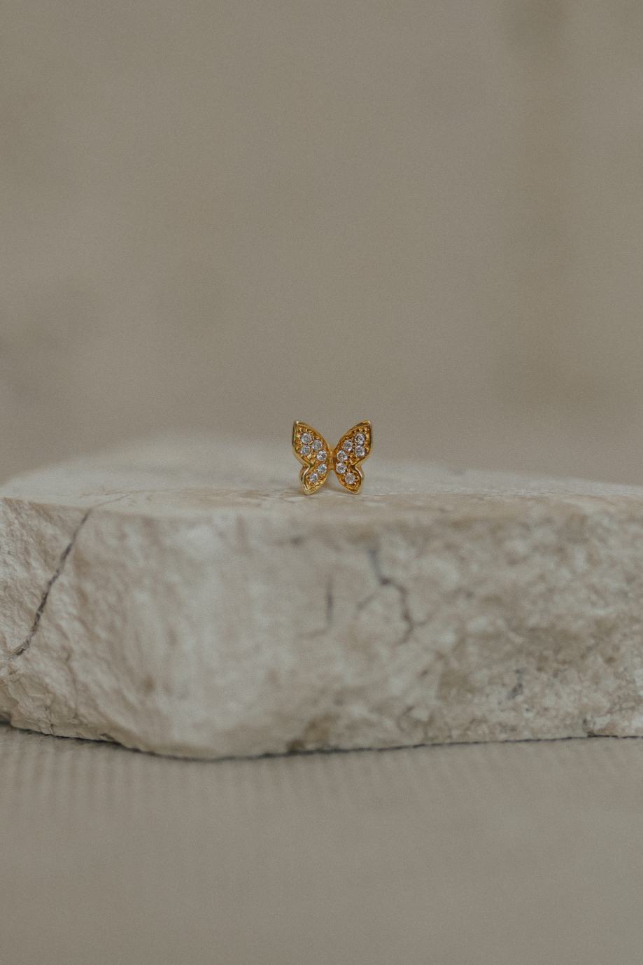 Piercing Hélix Borboleta Cravejada