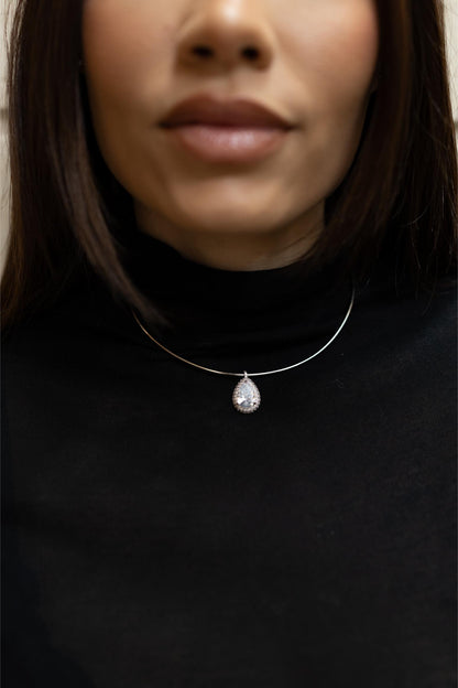 Colar Rígido Gota Cristal Ródio Branco