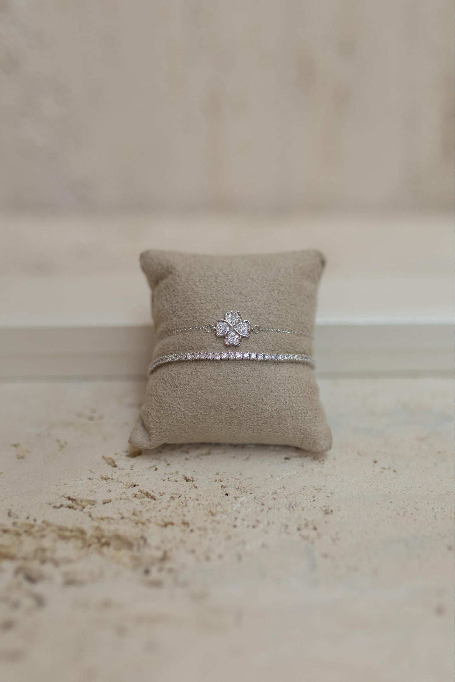 Pulseira Trevo Cravejado Prata 925 Ródio Branco