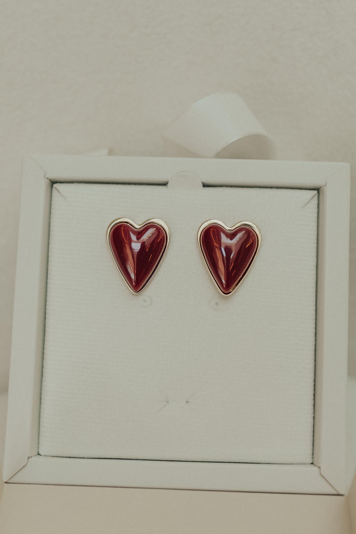 Brinco Maxi de Coração Resina Dourado