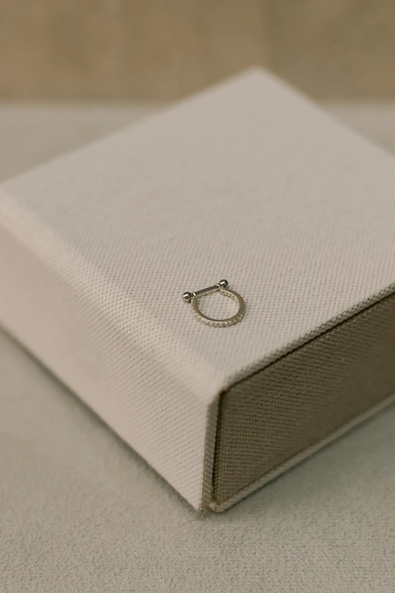 Piercing Conch Cravejado