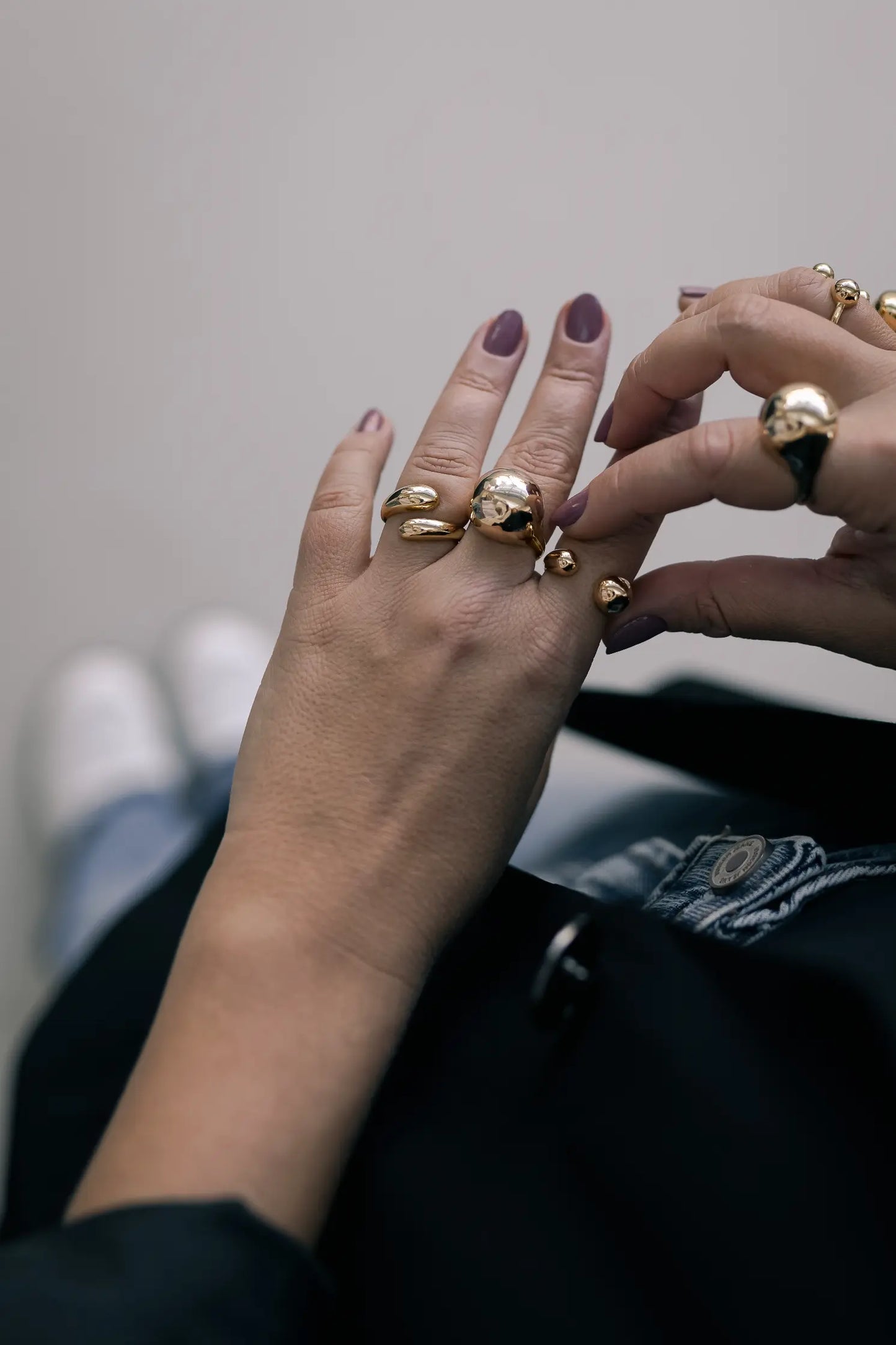 Anel Esferas Ajustável Duo Dourado