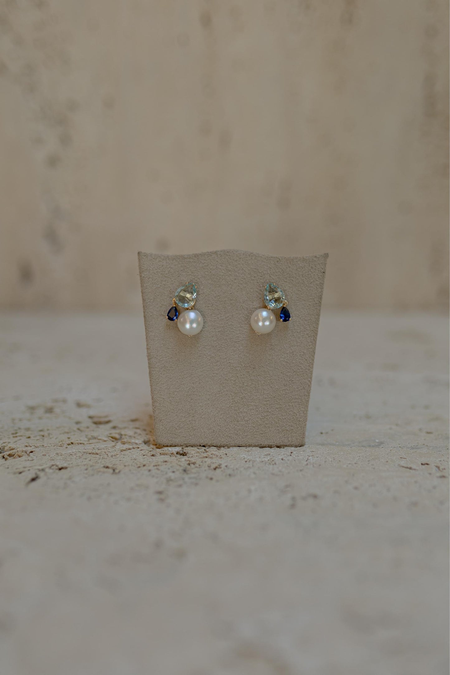 Brinco Quartzo e Pérola Botão Dourado