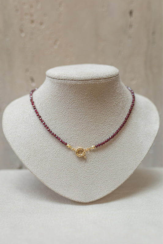 Colar Choker Pedras Naturais Fecho Bóia Dourado