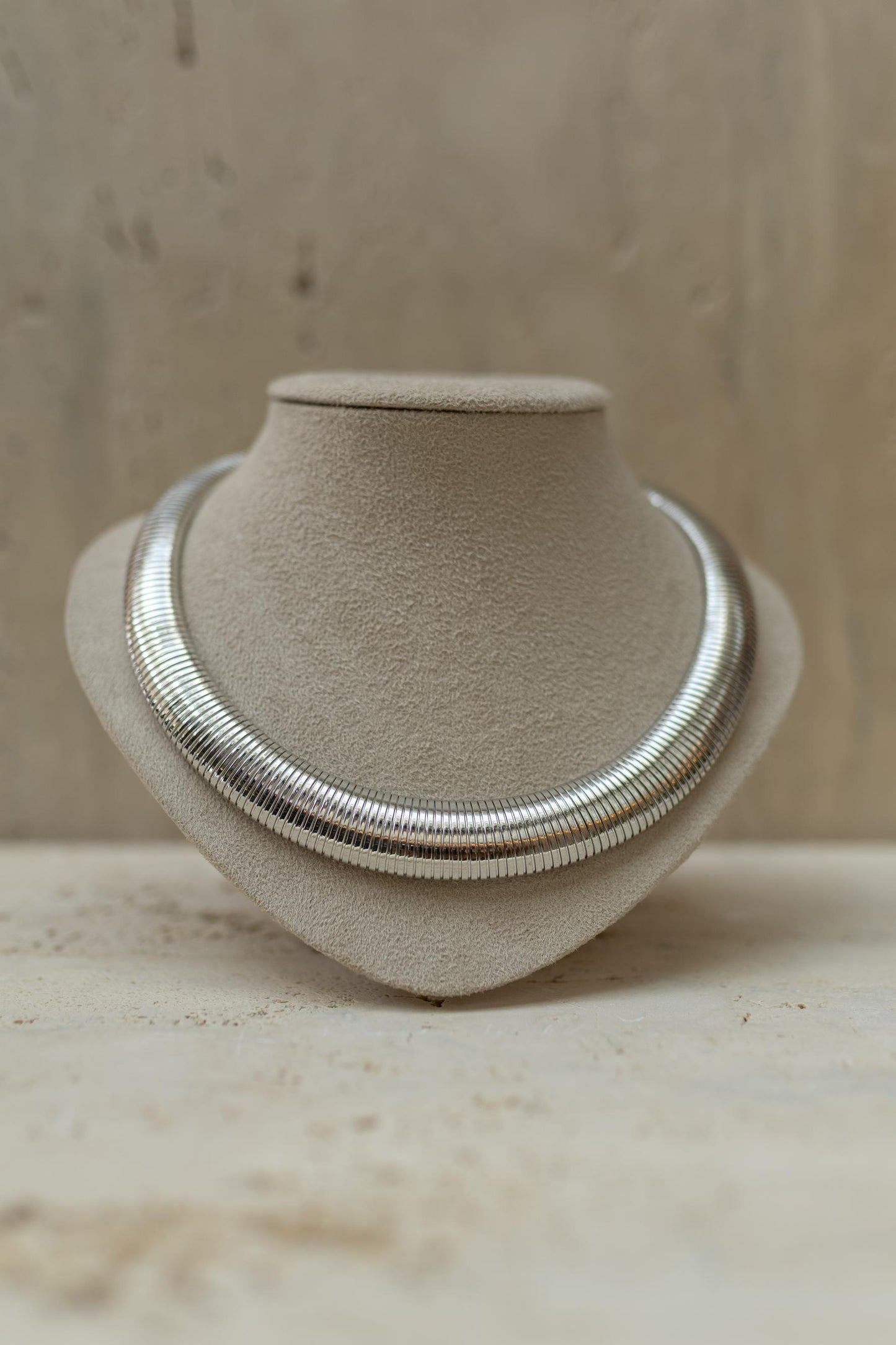 Colar Choker Maleável Lisa Ródio Branco