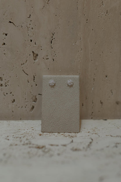 Brinco Flor Zircônias Baguete Ródio Branco