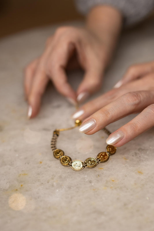 Pulseira São Bento Fio de Seda Gravatinha Dourado