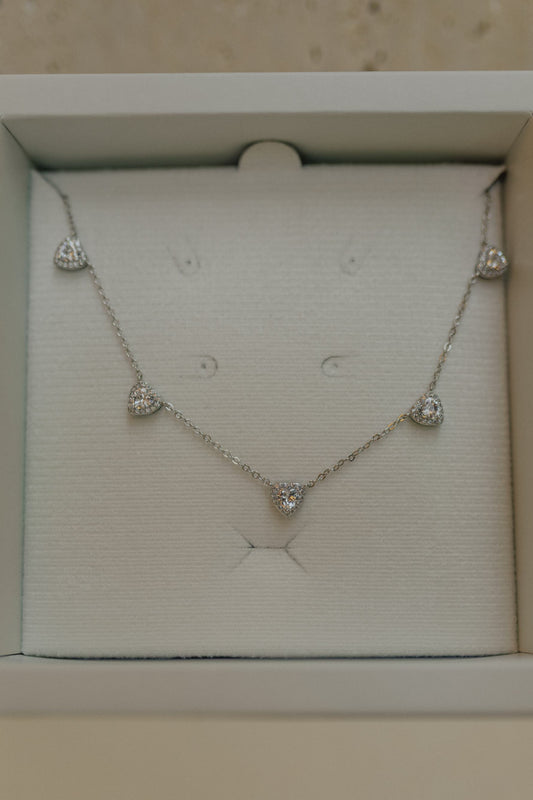 Colar Choker 5 Corações Cristal Ródio Branco
