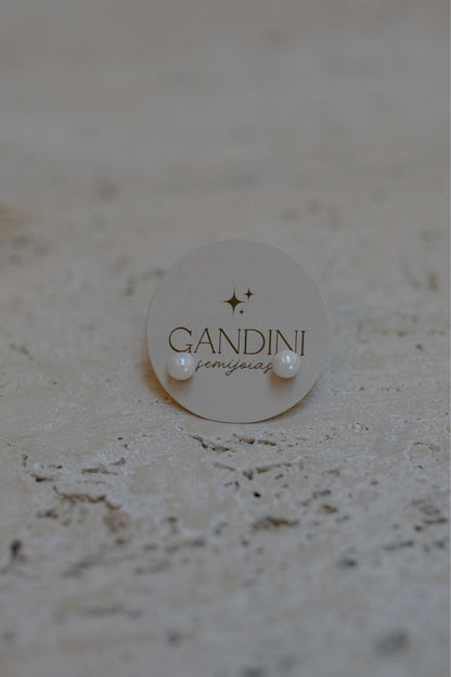 Brinco Pérola Shell 6mm Dourado