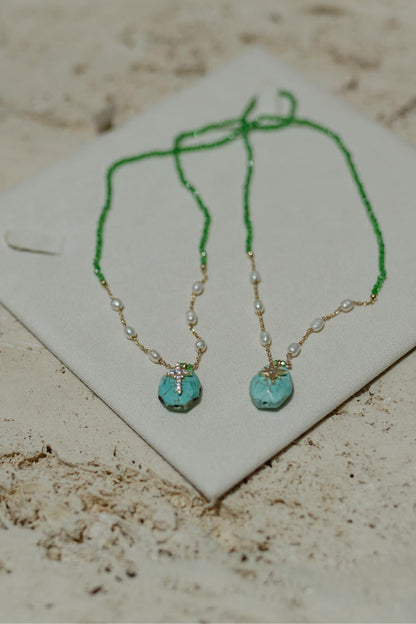 Colar Escapulário Pedra Turquesa Crucifixo e Estrela Dourado