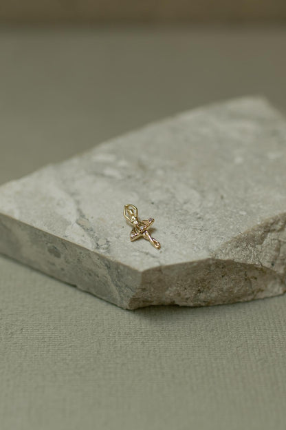 Pingente Bailarina Cravejada Dourado